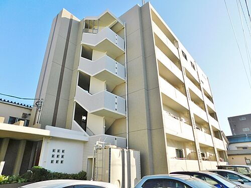 静岡県沼津市白銀町 5階建