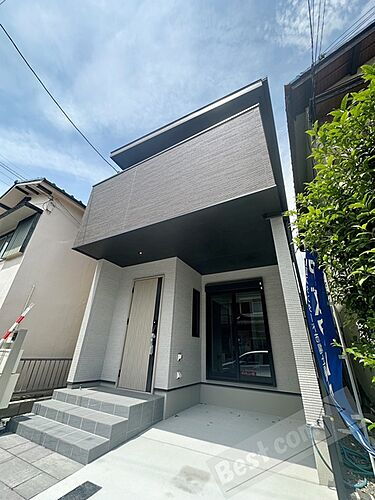 大阪府堺市東区草尾 2階建