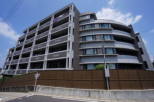 埼玉県和光市下新倉２丁目 地上6階地下1階建 築24年