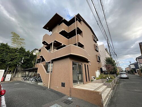 東京都町田市根岸２丁目 4階建
