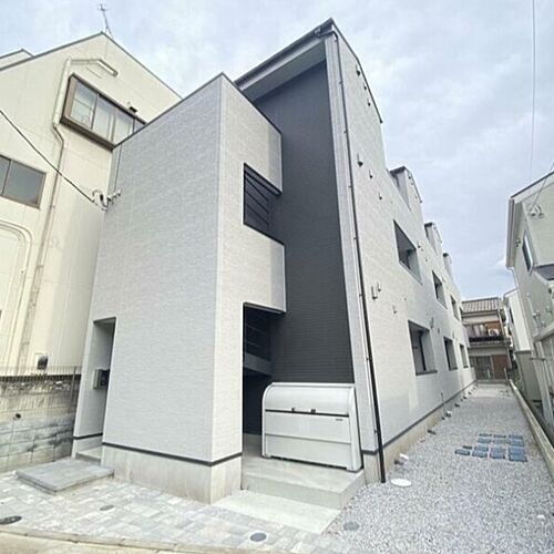 東京都青梅市裏宿町 3階建 築1年11ヶ月