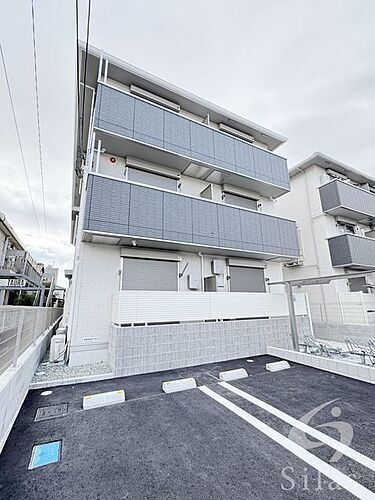 兵庫県西宮市常磐町 3階建 築1年未満