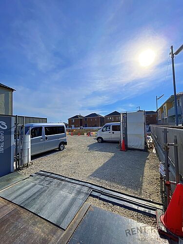 大阪府泉佐野市笠松１丁目  3階建