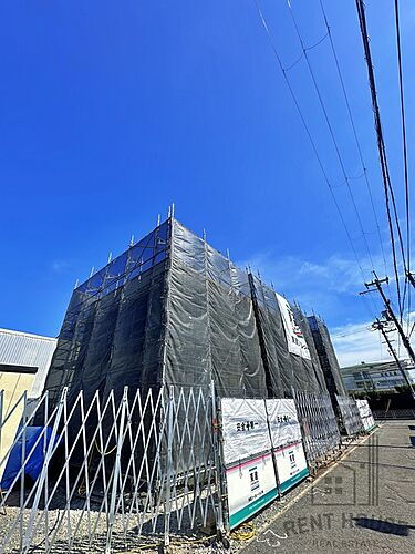 大阪府泉大津市綾井  2階建