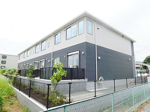 神奈川県伊勢原市串橋 2階建 築4年1ヶ月