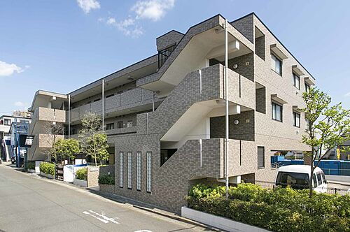 ローズ・宮崎台 3階建