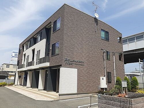 大阪府堺市西区浜寺石津町東１丁 3階建 築9年5ヶ月