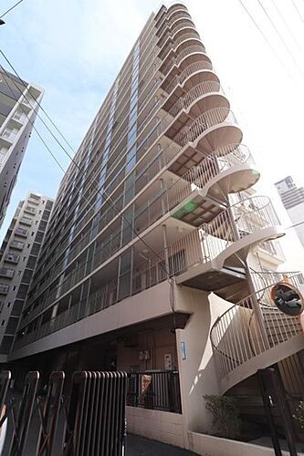 大阪府大阪市福島区福島３丁目 築47年9ヶ月 13階建