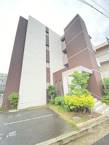 兵庫県尼崎市金楽寺町２丁目 築15年12ヶ月 4階建