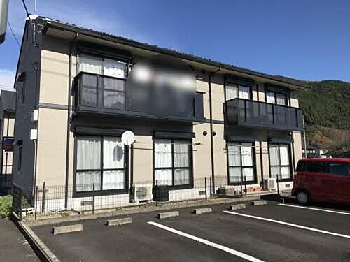 メゾン・プレミールＩ，ＩＩ 2階建
