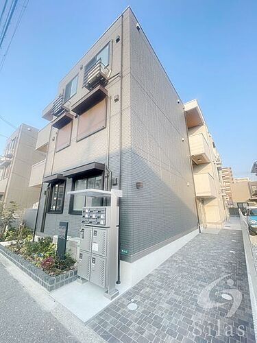 兵庫県西宮市鳴尾町２丁目 3階建 