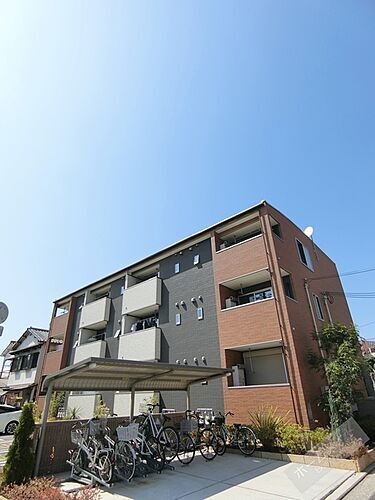 大阪府堺市西区浜寺元町３丁 3階建