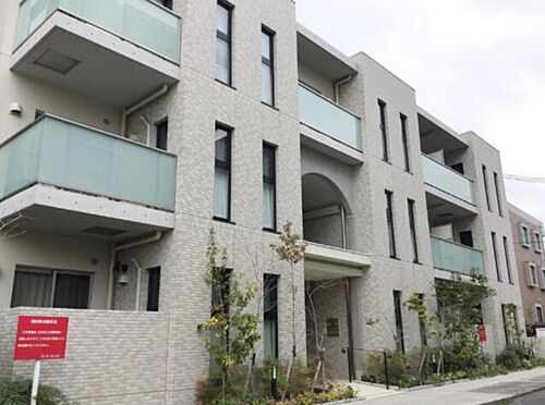 兵庫県西宮市甲子園口北町 3階建