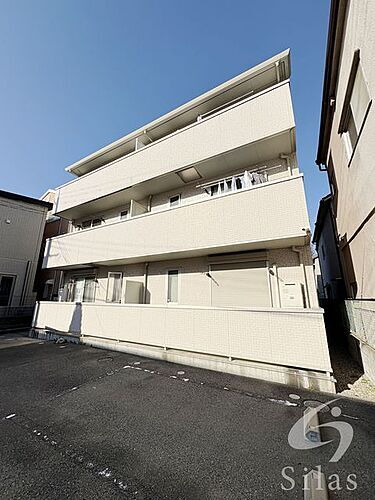 兵庫県尼崎市尾浜町３丁目 築16年10ヶ月 3階建