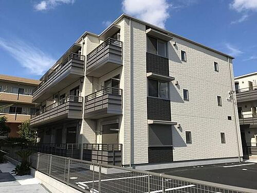 タオルミーナ 3階建