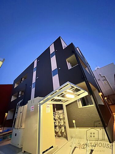 大阪府泉北郡忠岡町忠岡中１丁目 築1年未満 3階建