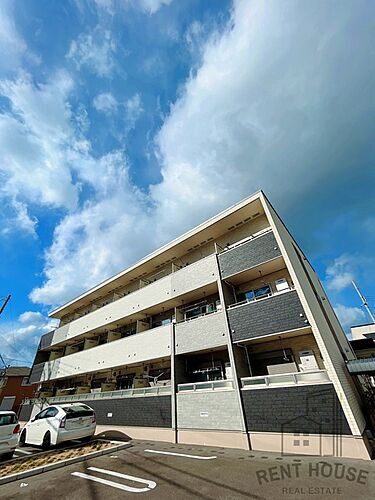 大阪府泉佐野市笠松２丁目 3階建