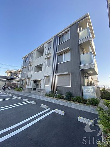 大阪府堺市西区家原寺町１丁 3階建