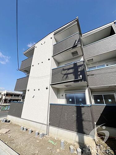 大阪府八尾市東山本新町７丁目 3階建 築1年5ヶ月