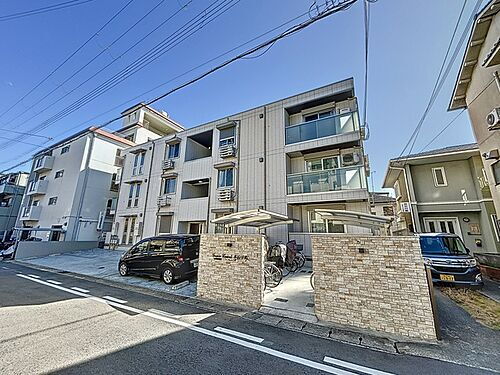 グレイスコート本山中町 3階建
