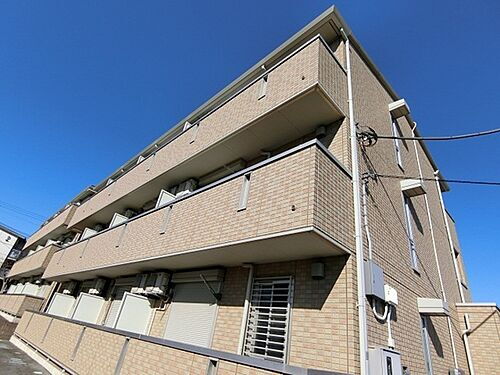 神奈川県藤沢市高倉 3階建 築17年9ヶ月