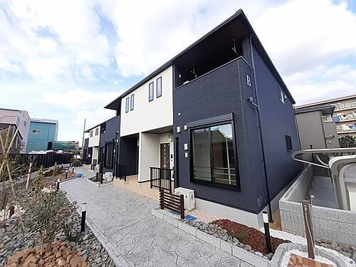 大阪府泉大津市西港町 築1年11ヶ月 2階建