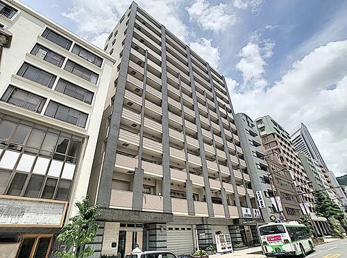 兵庫県神戸市中央区加納町２丁目 築18年9ヶ月 地上13階地下1階建