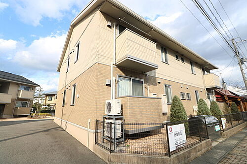 新潟県新潟市東区はなみずき１丁目 2階建
