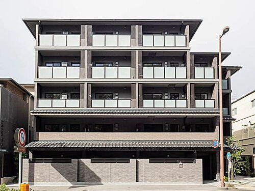 シャーメゾン京都御所西 5階建
