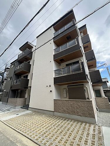 大阪府守口市河原町  4階建