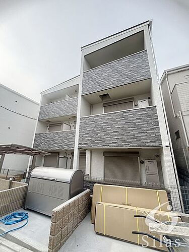 大阪府東大阪市東山町 3階建