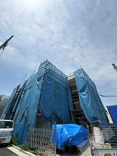大阪府岸和田市上野町東 3階建 