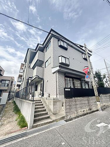 兵庫県神戸市灘区岩屋中町２丁目 3階建 築29年