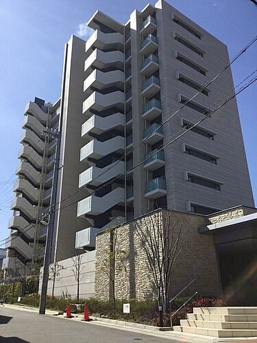 兵庫県尼崎市南竹谷町３丁目 4階建 築11年11ヶ月