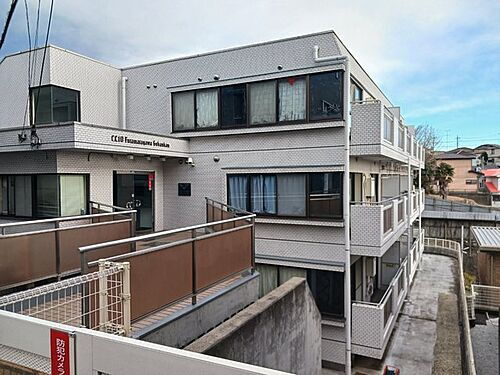 神奈川県横浜市旭区さちが丘 3階建
