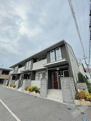 大阪府泉大津市東港町 2階建