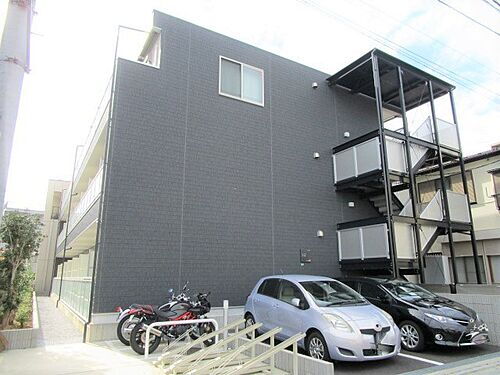 神奈川県座間市相模が丘５丁目 3階建 築8年9ヶ月