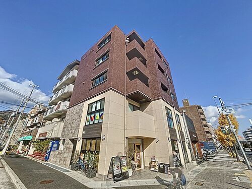 モレス・ヴィラ本山中町 5階建