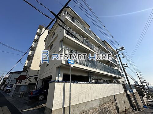 兵庫県神戸市中央区野崎通４丁目 4階建