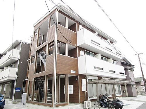 神奈川県厚木市下川入 3階建 築9年6ヶ月