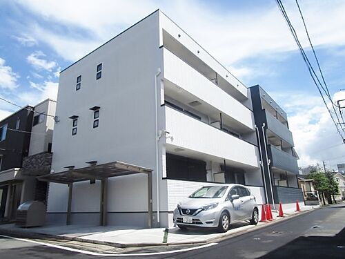 神奈川県相模原市緑区西橋本１丁目 3階建