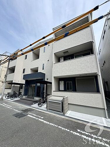 大阪府大阪市西成区岸里東１丁目 3階建 
