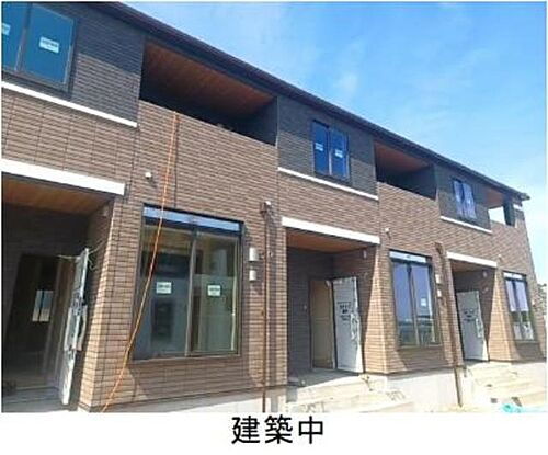 神奈川県秦野市上大槻 2階建 