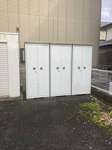 ディアス富田 2階建