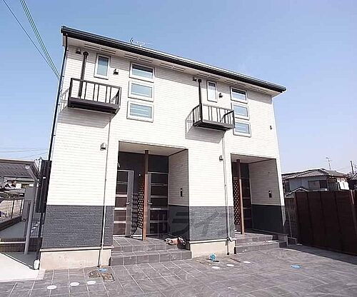 京都府八幡市八幡河原崎 築10年9ヶ月 2階建