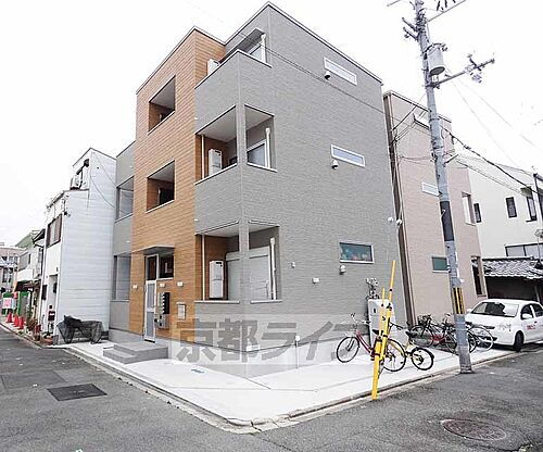 京都府京都市伏見区深草平田町 賃貸アパート