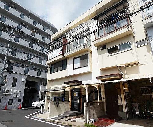 京都府京都市伏見区深草泓ノ壺町 テラスハウス