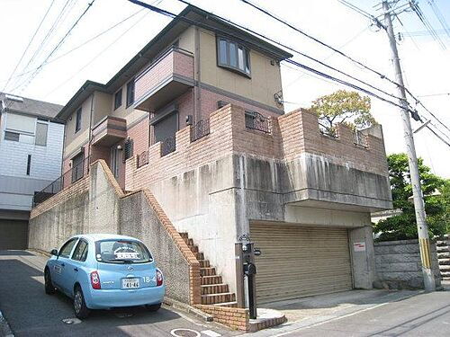 大阪府茨木市南春日丘５丁目 築22年2ヶ月 地上2階地下1階建