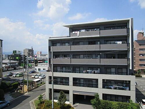 大阪府茨木市真砂２丁目 築22年9ヶ月 6階建