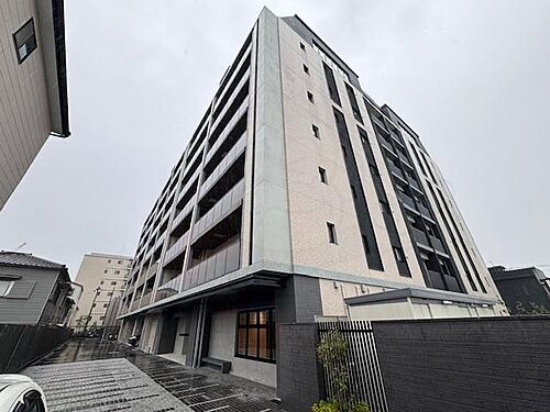 大阪府高槻市南松原町 築2年8ヶ月 地上8階地下1階建